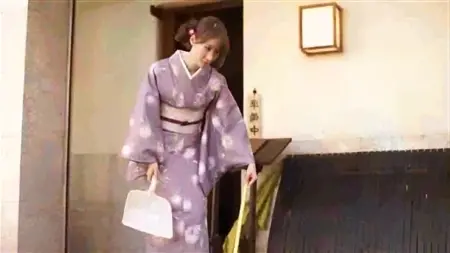 Покорная японская жена страстно ублажает мужа